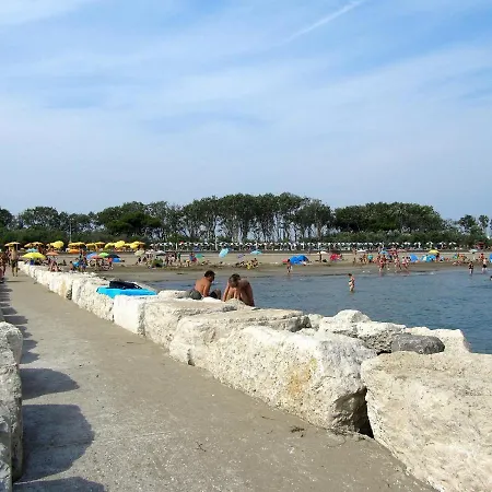 Pini Village Lido Altanea Apartmán *