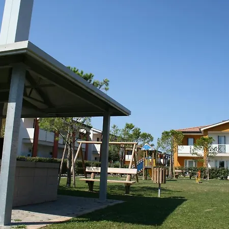 Apartmán Pini Village Lido Altanea