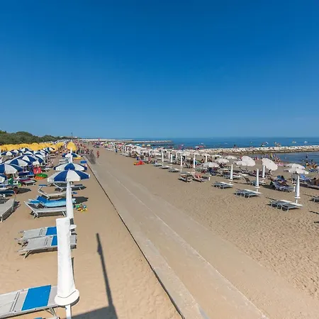 Apartman Pini Village Lido Altanea *