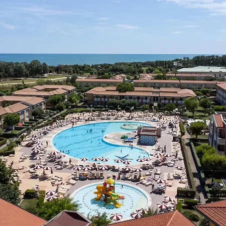 Pini Village Lido Altanea