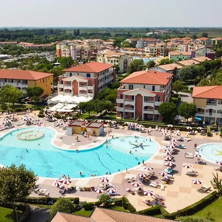 Apartman Pini Village Lido Altanea
