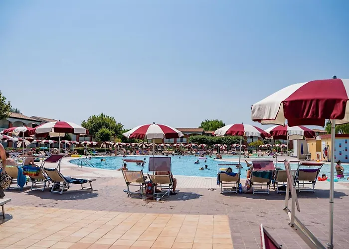 Апартаменты Pini Village Lido Altanea