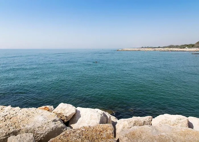 Pini Village Lido Altanea *