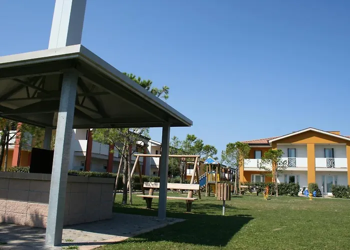 Апартаменты Pini Village Lido Altanea