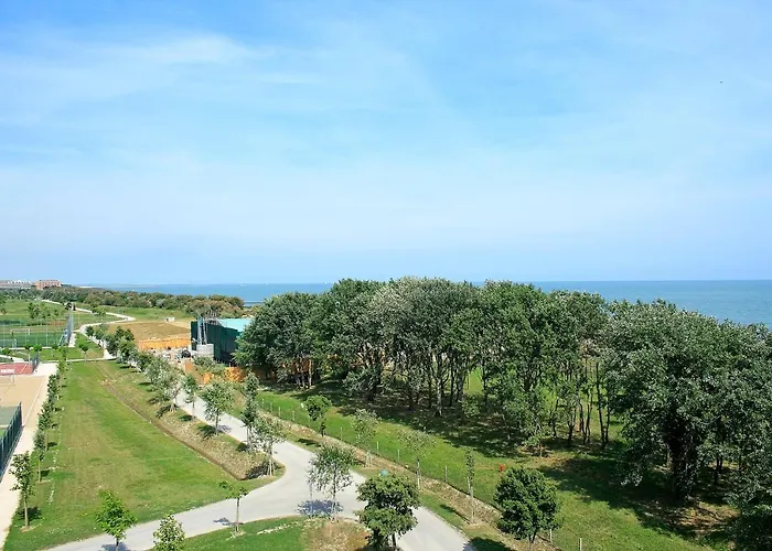 Pini Village Lido Altanea *
