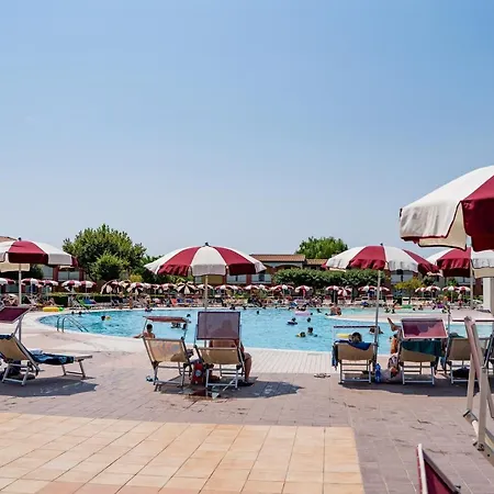 Apartamento Pini Village Lido Altanea