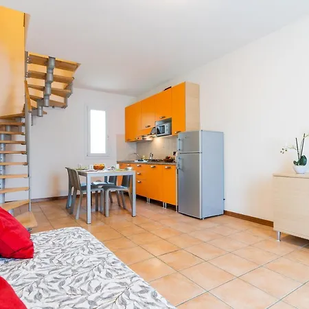 Pini Village Lido Altanea Apartamento *