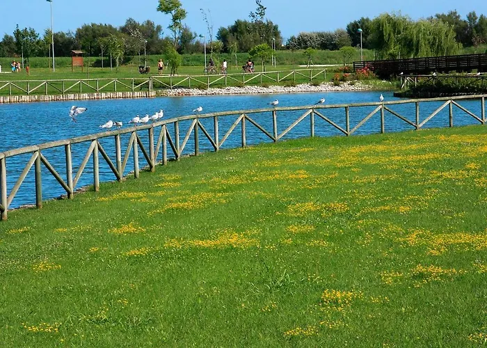 Pini Village Lido Altanea *